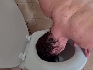 Toilet strumpet self humiliation