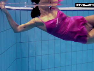 Zlata Oduvanchik Swims in a Pink Top and Undresses: adult clip 4c